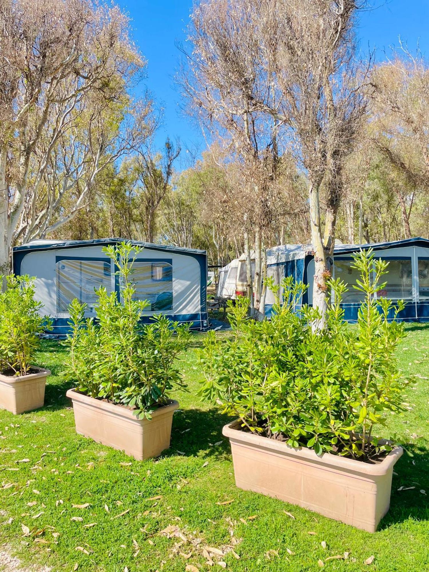 Camping Cala D'Ostia Pula Ngoại thất bức ảnh