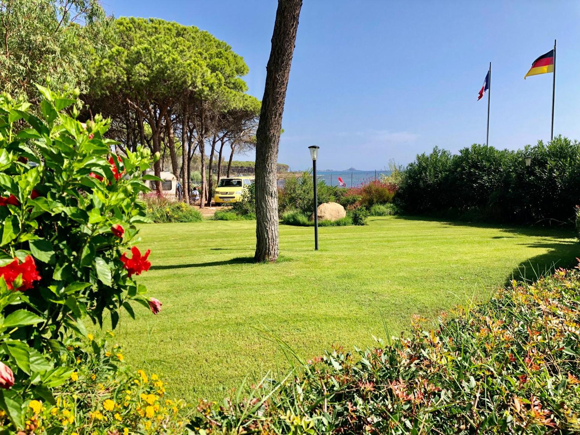 Camping Cala D'Ostia Pula Ngoại thất bức ảnh