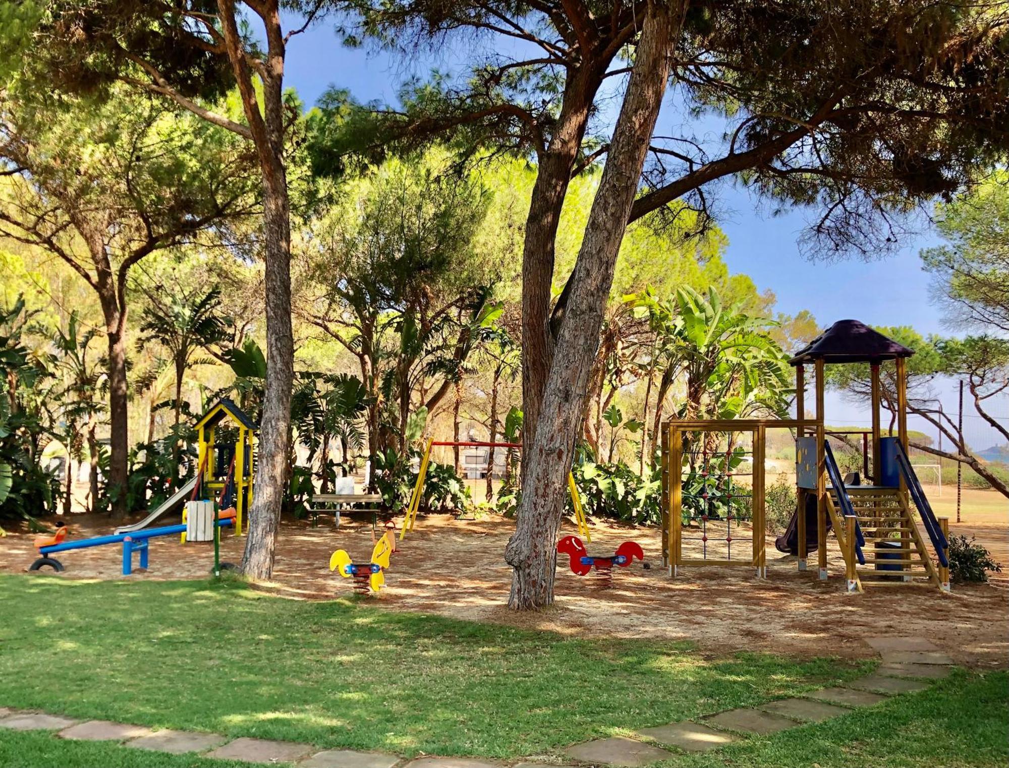 Camping Cala D'Ostia Pula Ngoại thất bức ảnh